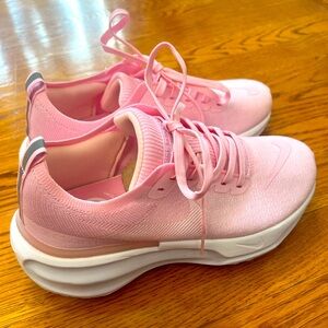 Nike Invincible Run 3 women’s size 7